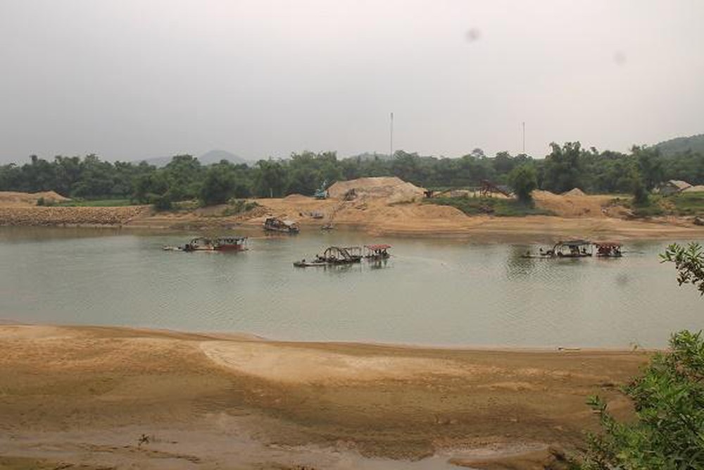 Yên[-]Bái:[-]Liệu[-]"cát[-]tặc"[-]có[-]hoành[-]hành[-]trở[-]lại?[-][-]